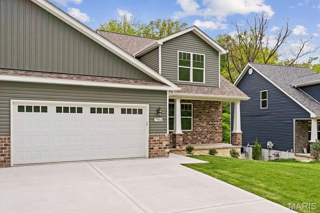 7953 Shadow Creek, Caseyville, IL 62232