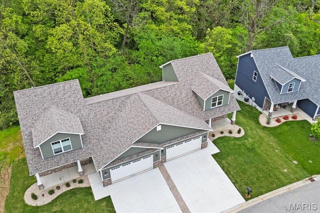 7953 Shadow Creek, Caseyville, IL 62232