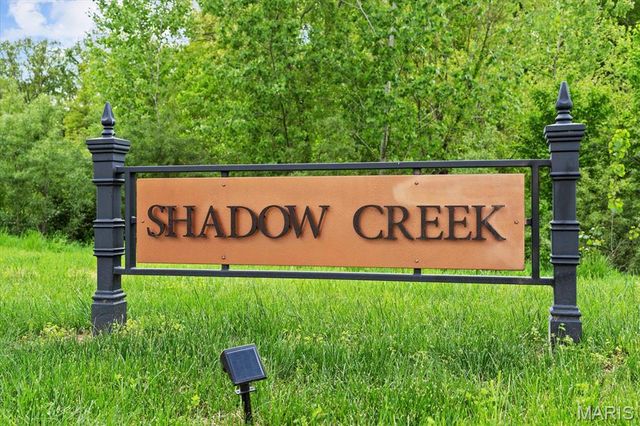 7953 Shadow Creek, Caseyville, IL 62232