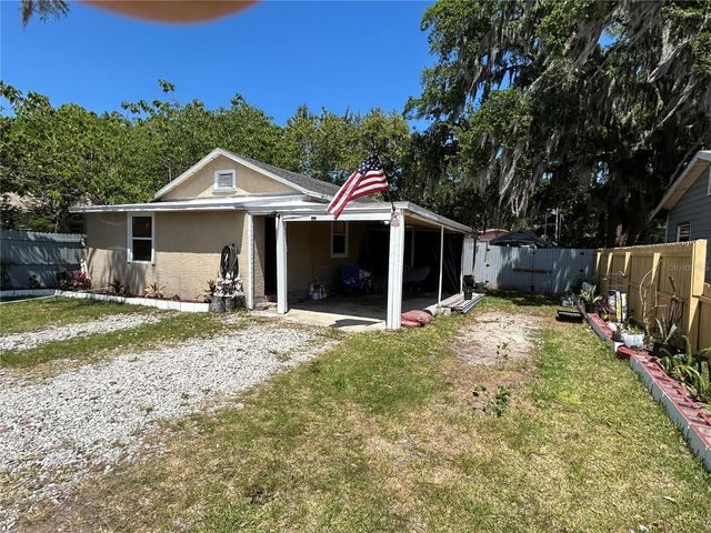 629 HOLMES AVENUE, Daytona Beach, FL 32114