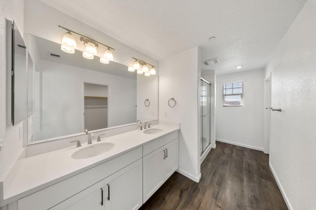 307 Mercantile St, Lathrop, CA 95330