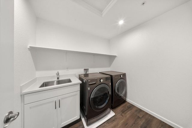 307 Mercantile St, Lathrop, CA 95330