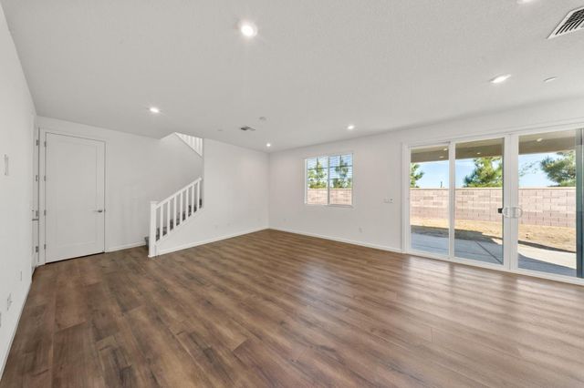 307 Mercantile St, Lathrop, CA 95330