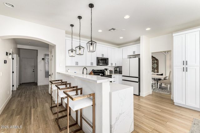 2707 W LAMAR Road, Phoenix, AZ 85017