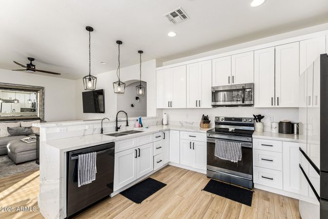 2707 W LAMAR Road, Phoenix, AZ 85017
