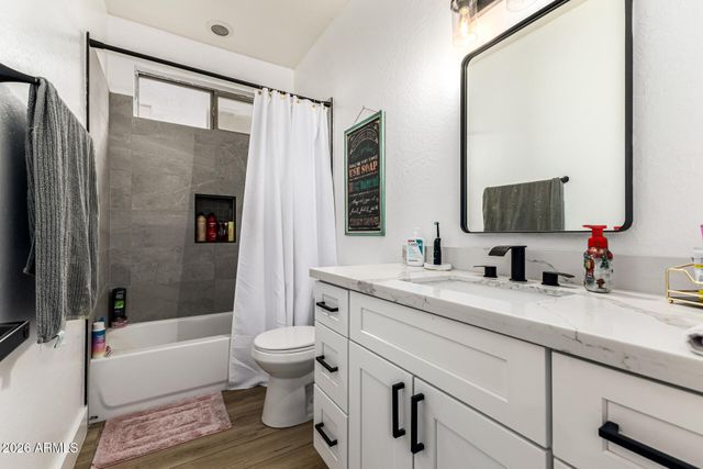2707 W LAMAR Road, Phoenix, AZ 85017
