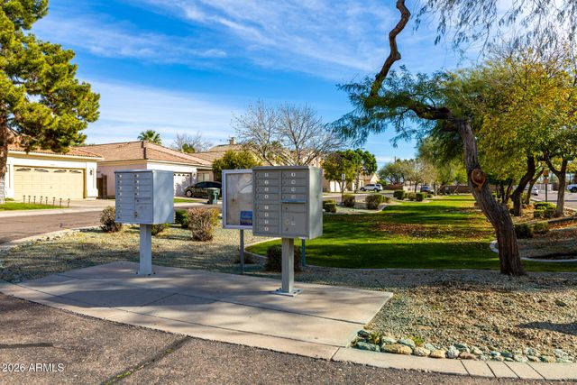 2707 W LAMAR Road, Phoenix, AZ 85017