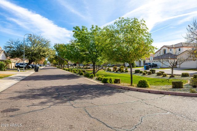 2707 W LAMAR Road, Phoenix, AZ 85017