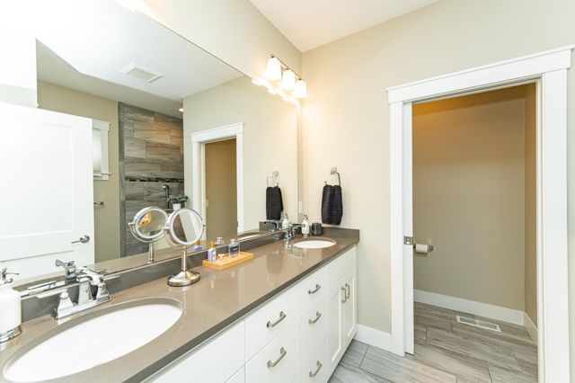 4016 Berkshire Road SW, Rochester, MN 55902