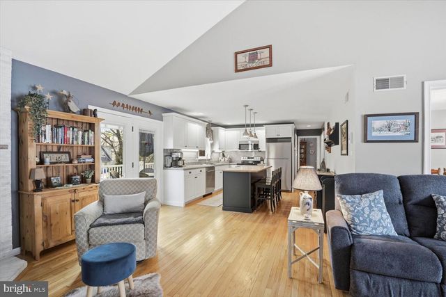 1710 CROSSFIELD DR, Lancaster, PA 17603