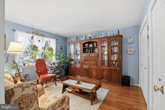 1710 CROSSFIELD DR, Lancaster, PA 17603