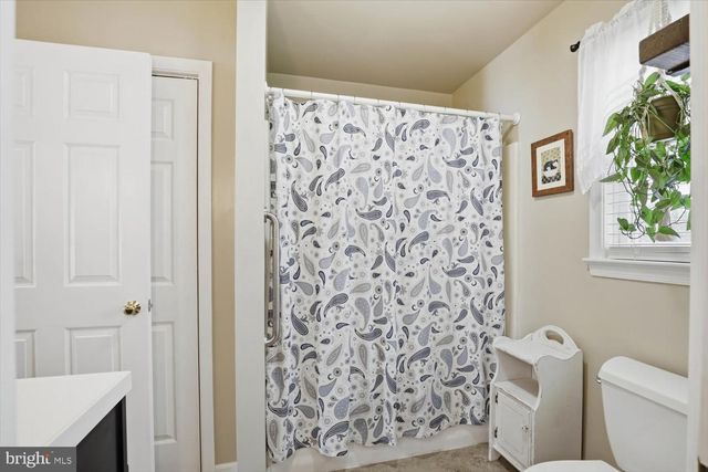 1710 CROSSFIELD DR, Lancaster, PA 17603