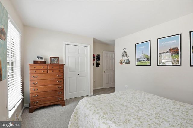 1710 CROSSFIELD DR, Lancaster, PA 17603