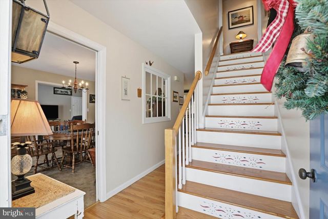 1710 CROSSFIELD DR, Lancaster, PA 17603