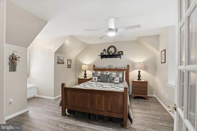 1710 CROSSFIELD DR, Lancaster, PA 17603