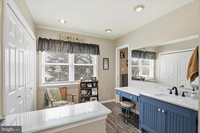 1710 CROSSFIELD DR, Lancaster, PA 17603