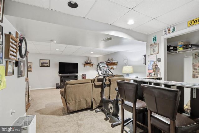 1710 CROSSFIELD DR, Lancaster, PA 17603