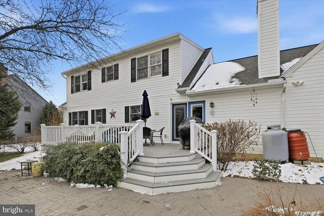 1710 CROSSFIELD DR, Lancaster, PA 17603