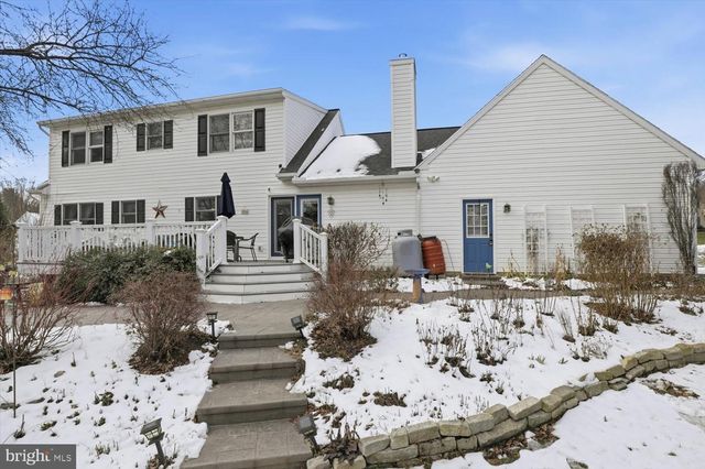 1710 CROSSFIELD DR, Lancaster, PA 17603