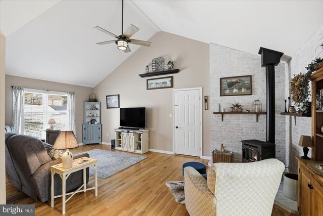 1710 CROSSFIELD DR, Lancaster, PA 17603