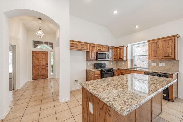 8648 Prairie Dawn Drive, Fort Worth, TX 76131