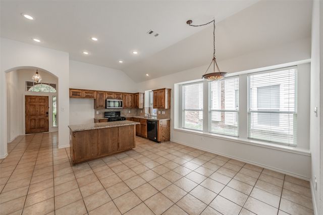 8648 Prairie Dawn Drive, Fort Worth, TX 76131