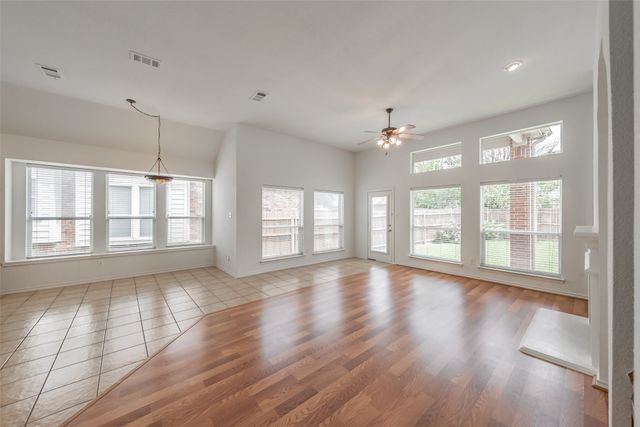 8648 Prairie Dawn Drive, Fort Worth, TX 76131