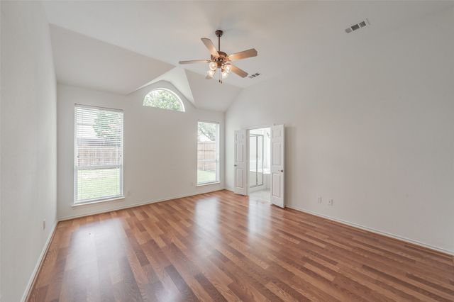 8648 Prairie Dawn Drive, Fort Worth, TX 76131