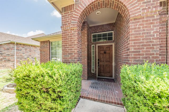 8648 Prairie Dawn Drive, Fort Worth, TX 76131