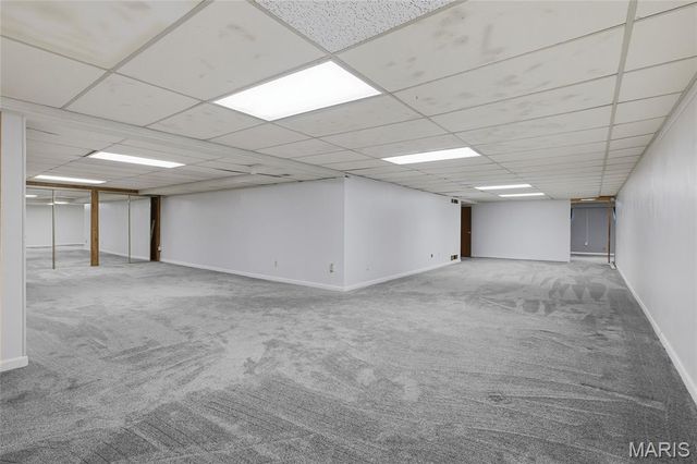 10000 Stonell Drive, Affton, MO 63123