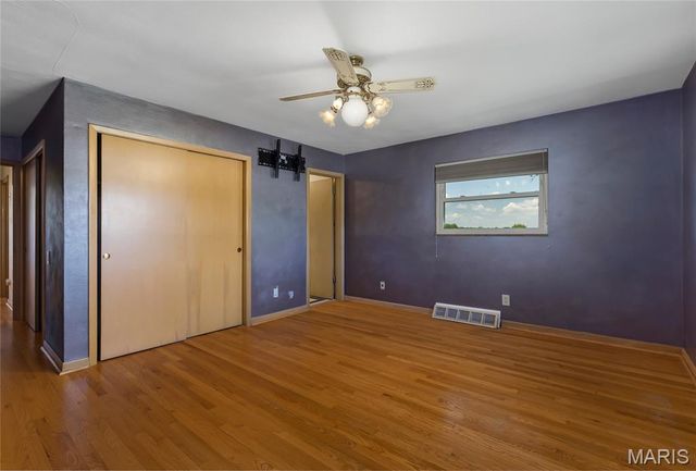 10000 Stonell Drive, Affton, MO 63123
