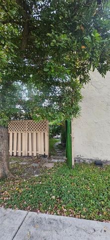 4210 NW 79th Ave 1E, Doral, FL 33166