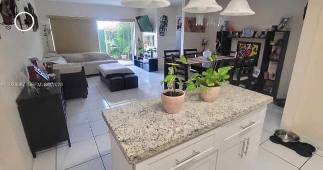 4210 NW 79th Ave 1E, Doral, FL 33166