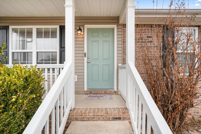 1367 Piercy Ct, Lebanon, TN 37087