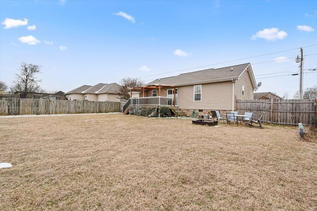 1367 Piercy Ct, Lebanon, TN 37087