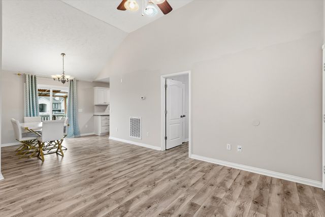 1367 Piercy Ct, Lebanon, TN 37087