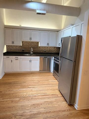 312 N May Street 4H, Chicago, IL 60607