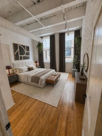 312 N May Street 4H, Chicago, IL 60607
