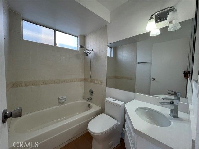 1847 Hilliard, Simi Valley, CA 93063