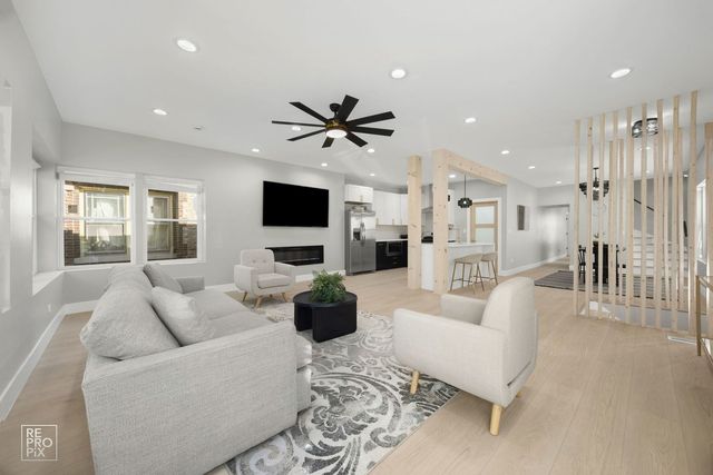 7733 S Luella Avenue, Chicago, IL 60649