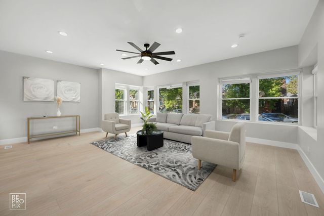 7733 S Luella Avenue, Chicago, IL 60649