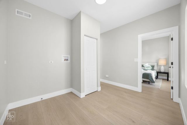 7733 S Luella Avenue, Chicago, IL 60649