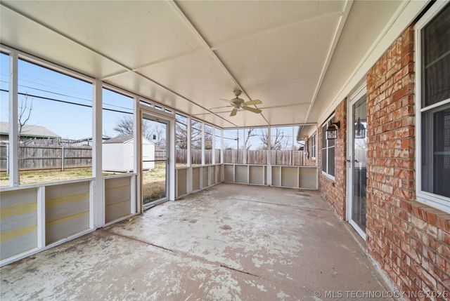 407 W Tobago Drive, Sand Springs, OK 74063