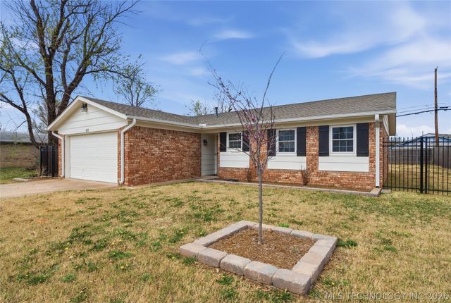 407 W Tobago Drive, Sand Springs, OK 74063