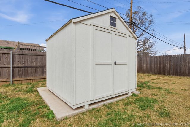 407 W Tobago Drive, Sand Springs, OK 74063