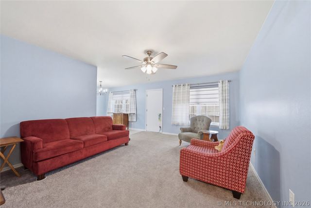 407 W Tobago Drive, Sand Springs, OK 74063