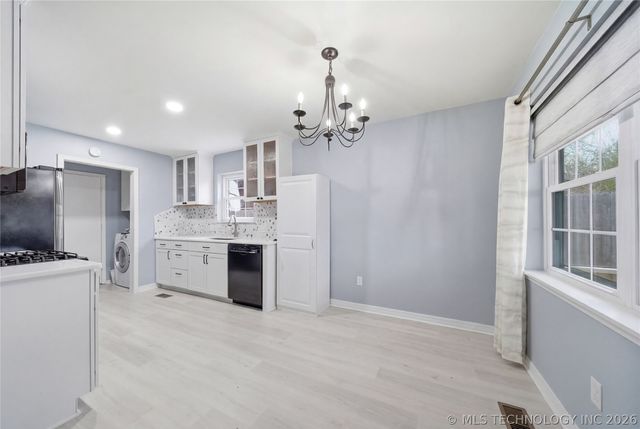 407 W Tobago Drive, Sand Springs, OK 74063