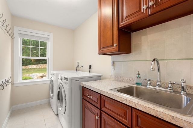 3 Mcgill Ct, Hopkinton, MA 01748