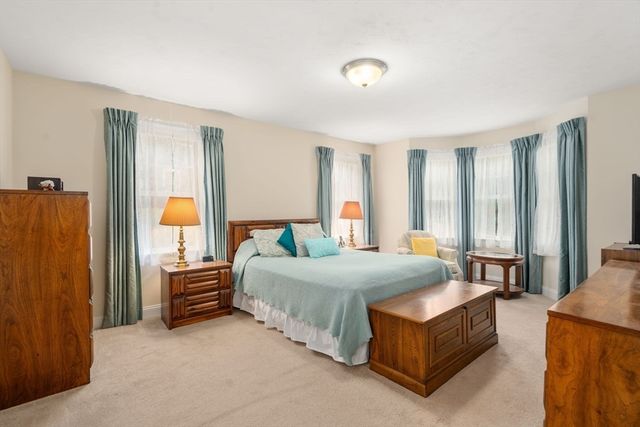 3 Mcgill Ct, Hopkinton, MA 01748