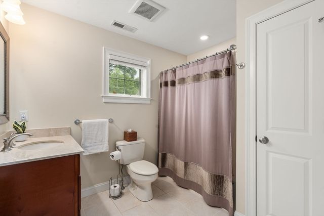 3 Mcgill Ct, Hopkinton, MA 01748